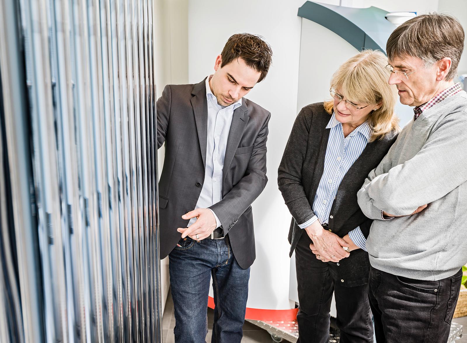 Kundenberatung am PV-Modul